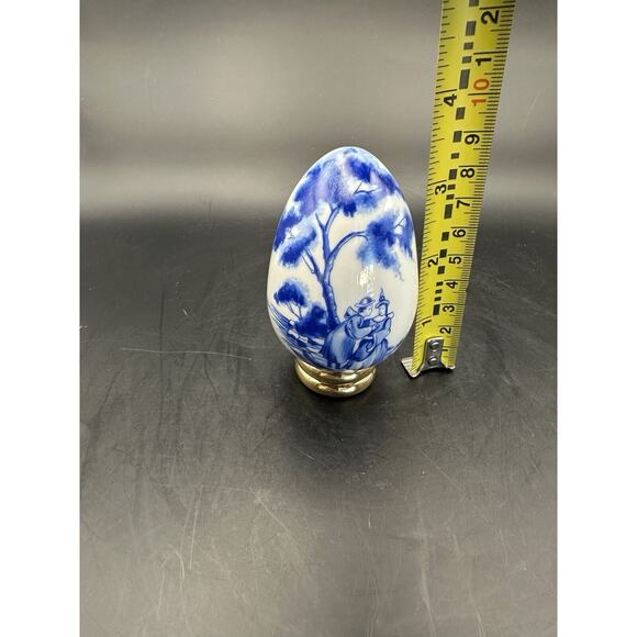 The Franklin Mint Egg Blue White Porcelain Collectible Delft Style 3" 1990 - Picture 7 of 8